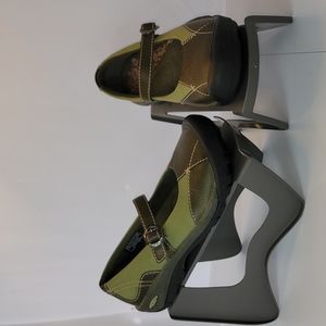 KEEN Women's Presidio Green Leather Mary Jane Loafer Shoes Size 7.5